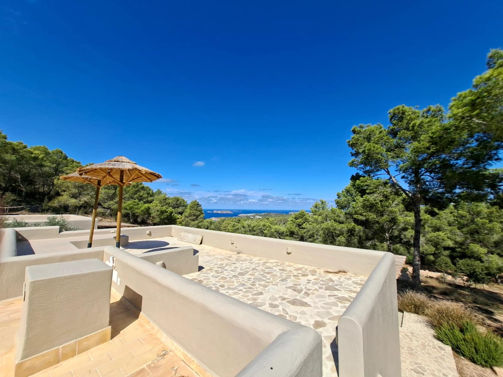 4 soveværelse Hulehus til salg i Cala Tarida med swimmingpool garage - € 6.590.000 (Ref: 10086588)