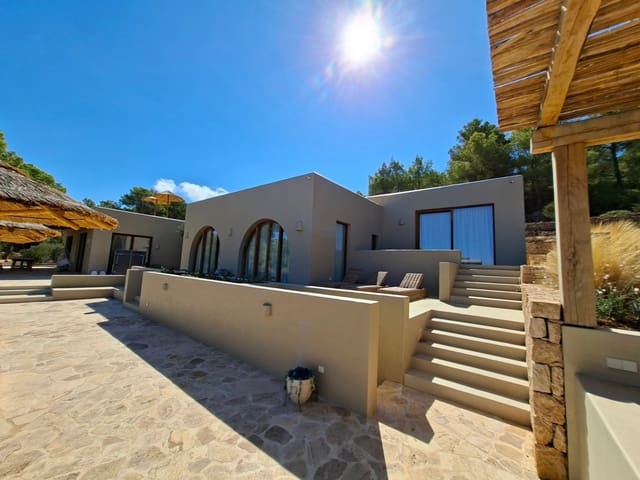 4 makuuhuone Luolatalo myytävänä paikassa Cala Tarida, San Jose / Sant Josep de Sa Talaia mukana uima-altaan 
autotalli - 6 590 000 € (Ref: 10086588)