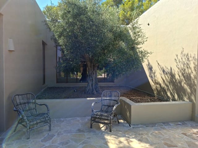 4 makuuhuone Luolatalo myytävänä paikassa Cala Tarida, San Jose / Sant Josep de Sa Talaia mukana uima-altaan 
autotalli - 6 590 000 € (Ref: 10086588)