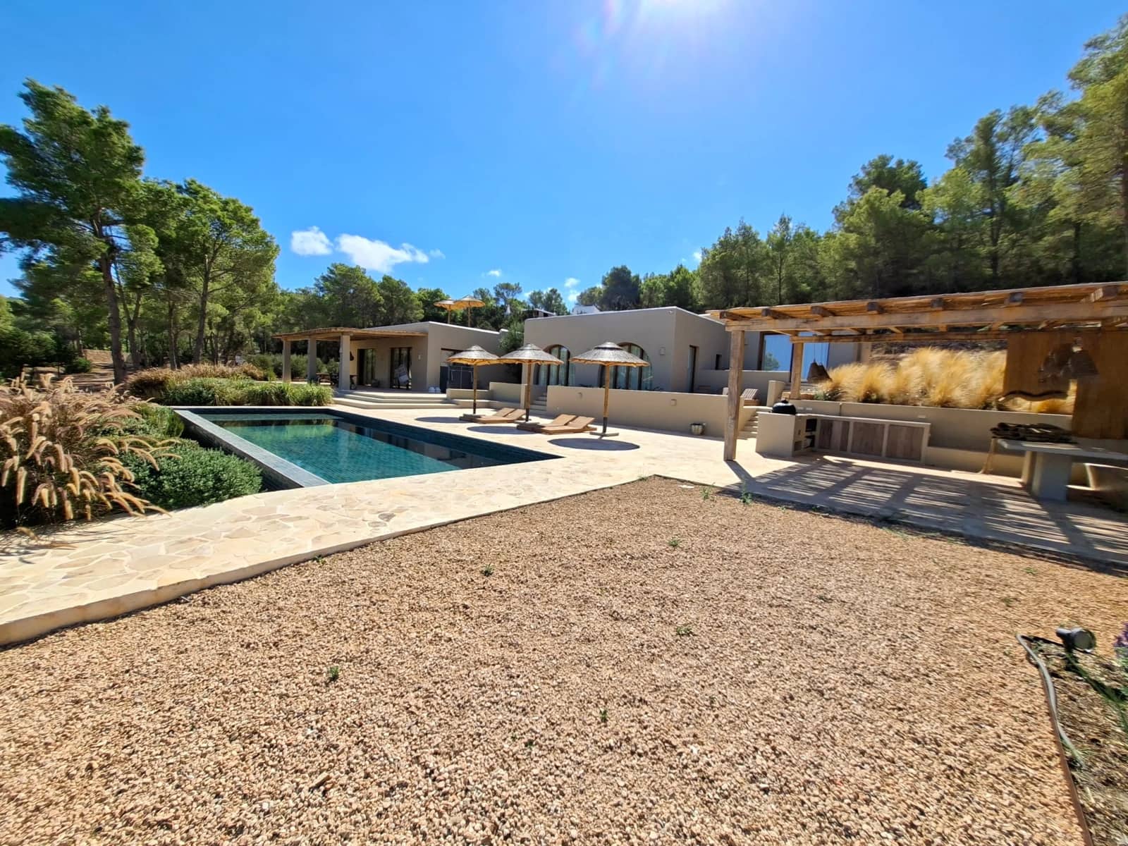4 soveværelse Hulehus til salg i Cala Tarida med swimmingpool garage - € 6.590.000 (Ref: 10086588)