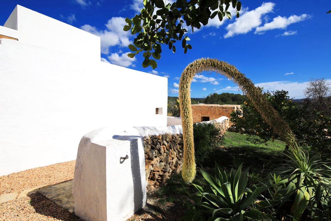 6 soveværelse Finca/Landehus til salg i Sant Rafael de Sa Creu med swimmingpool garage - € 4.200.000 (Ref: 9196309)