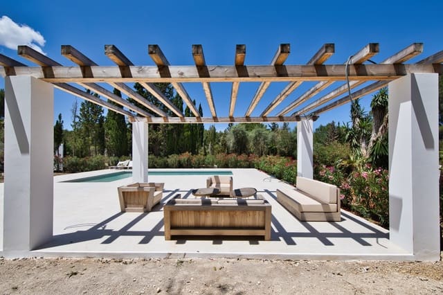 5 quarto Bungalow para venda em Santa Eulalia / Santa Eularia com piscina garagem - 2 990 000 € (Ref: 9199403)