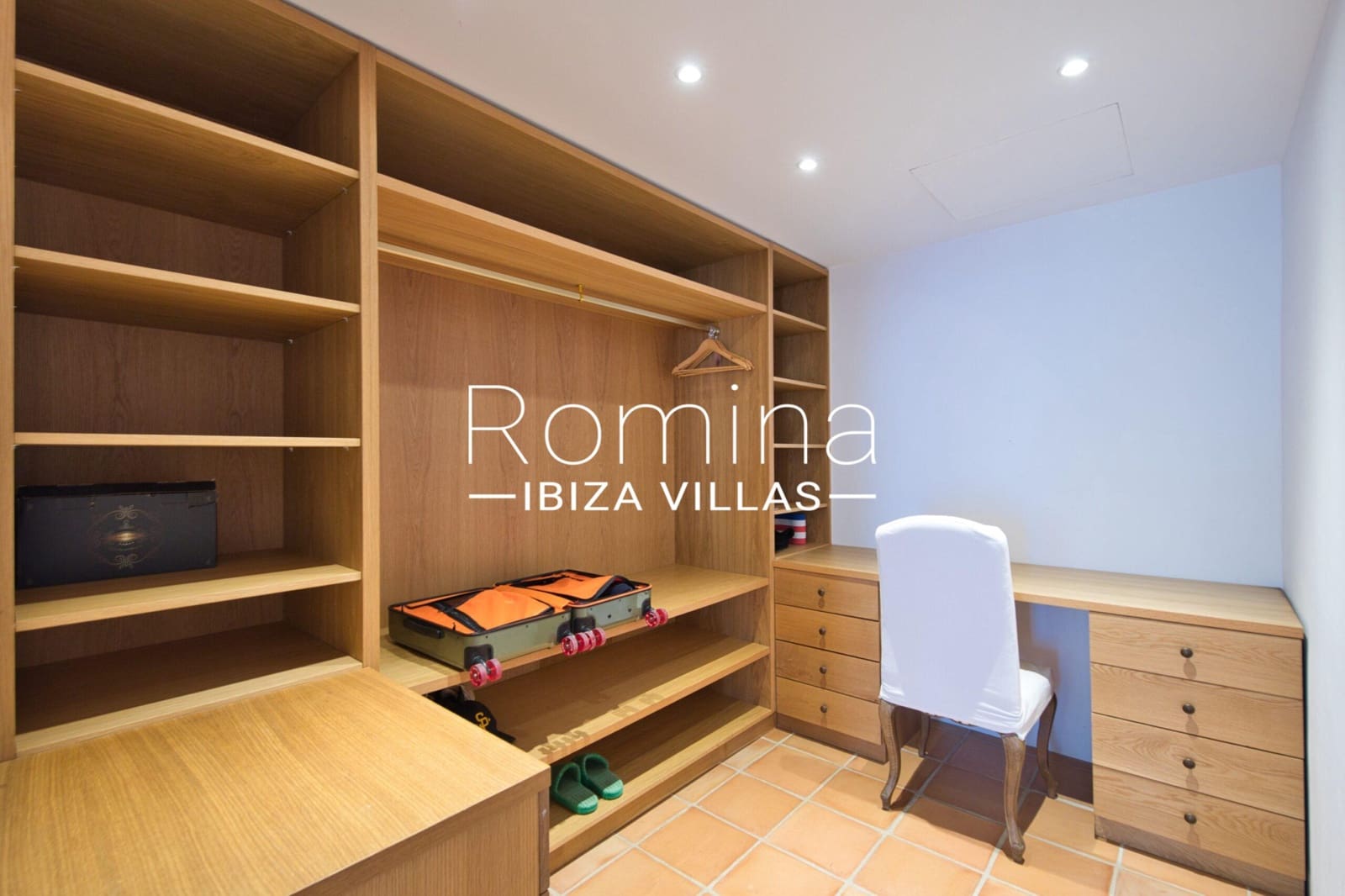 5 bedroom Finca/Country House for sale in Santa Eulalia / Santa Eularia with pool garage - € 8,900,000 (Ref: 9199422)