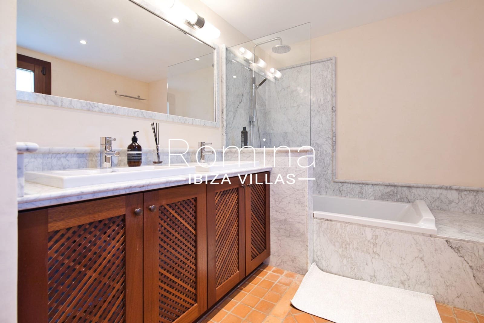 5 bedroom Finca/Country House for sale in Santa Eulalia / Santa Eularia with pool garage - € 8,900,000 (Ref: 9199422)