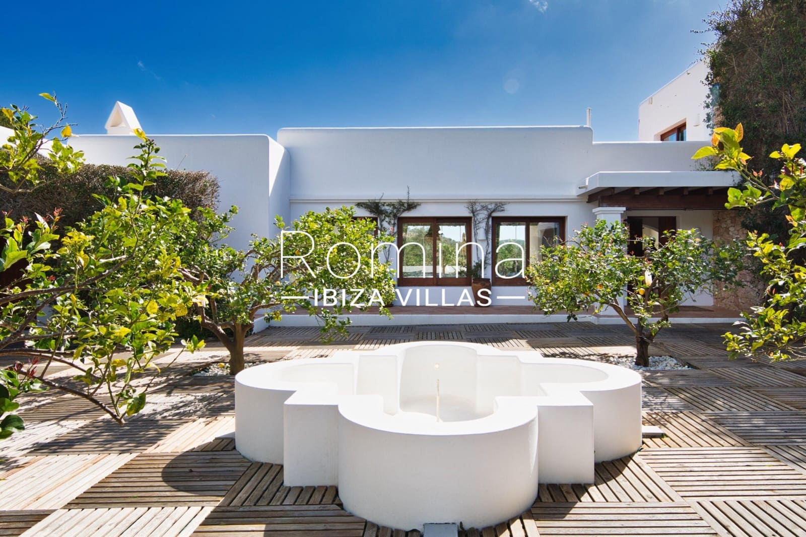 5 bedroom Finca/Country House for sale in Santa Eulalia / Santa Eularia with pool garage - € 8,900,000 (Ref: 9199422)