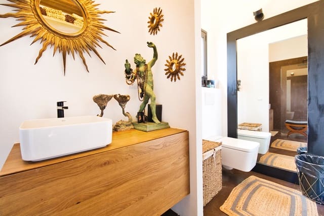 2 quarto Quinta/Casa Rural para venda em Santa Eulalia / Santa Eularia com piscina - 2 950 000 € (Ref: 9199423)