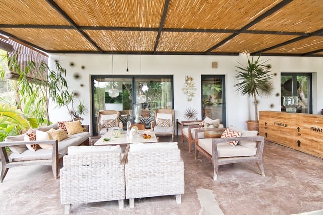 2 quarto Quinta/Casa Rural para venda em Santa Eulalia / Santa Eularia com piscina - 2 950 000 € (Ref: 9199423)