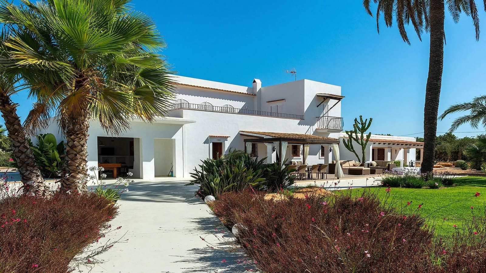 5 bedroom Finca/Country House for sale in Santa Eulalia / Santa Eularia with pool garage - € 4,500,000 (Ref: 9199911)