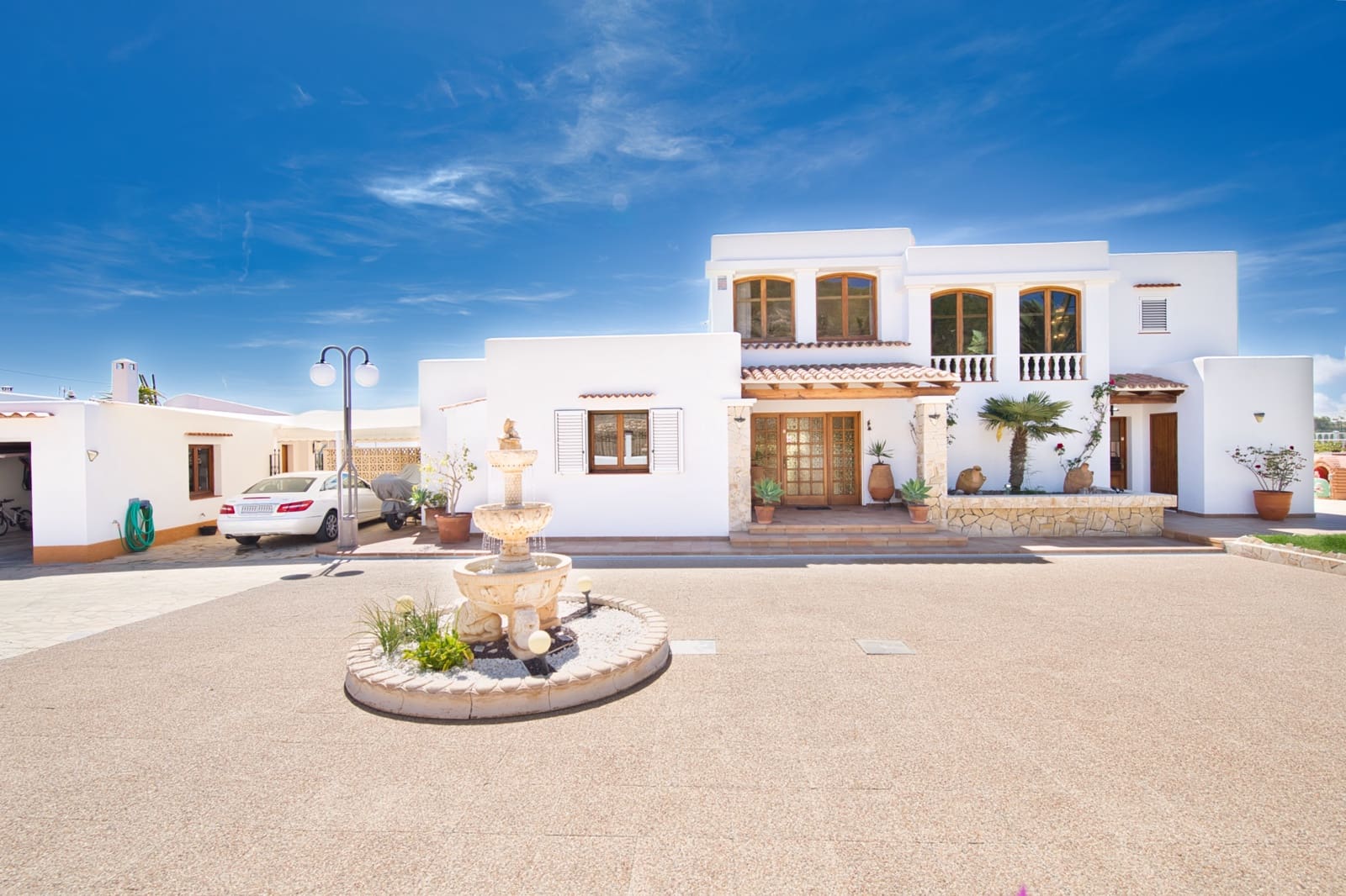 6 soveværelse Villa til salg i Ibiza by med swimmingpool garage - € 2.700.000 (Ref: 9199958)