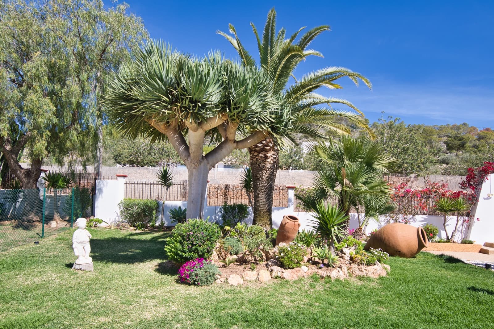 6 soveværelse Villa til salg i Ibiza by med swimmingpool garage - € 2.700.000 (Ref: 9199958)