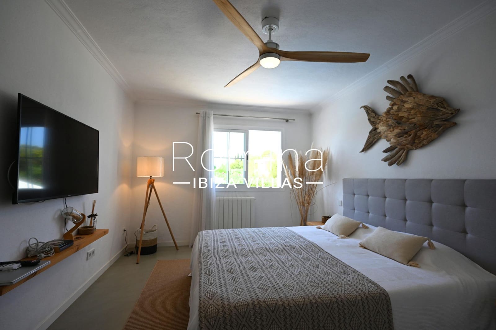 4 soveværelse Villa til salg i Santa Eulalia / Santa Eularia med swimmingpool garage - € 2.970.000 (Ref: 9199968)