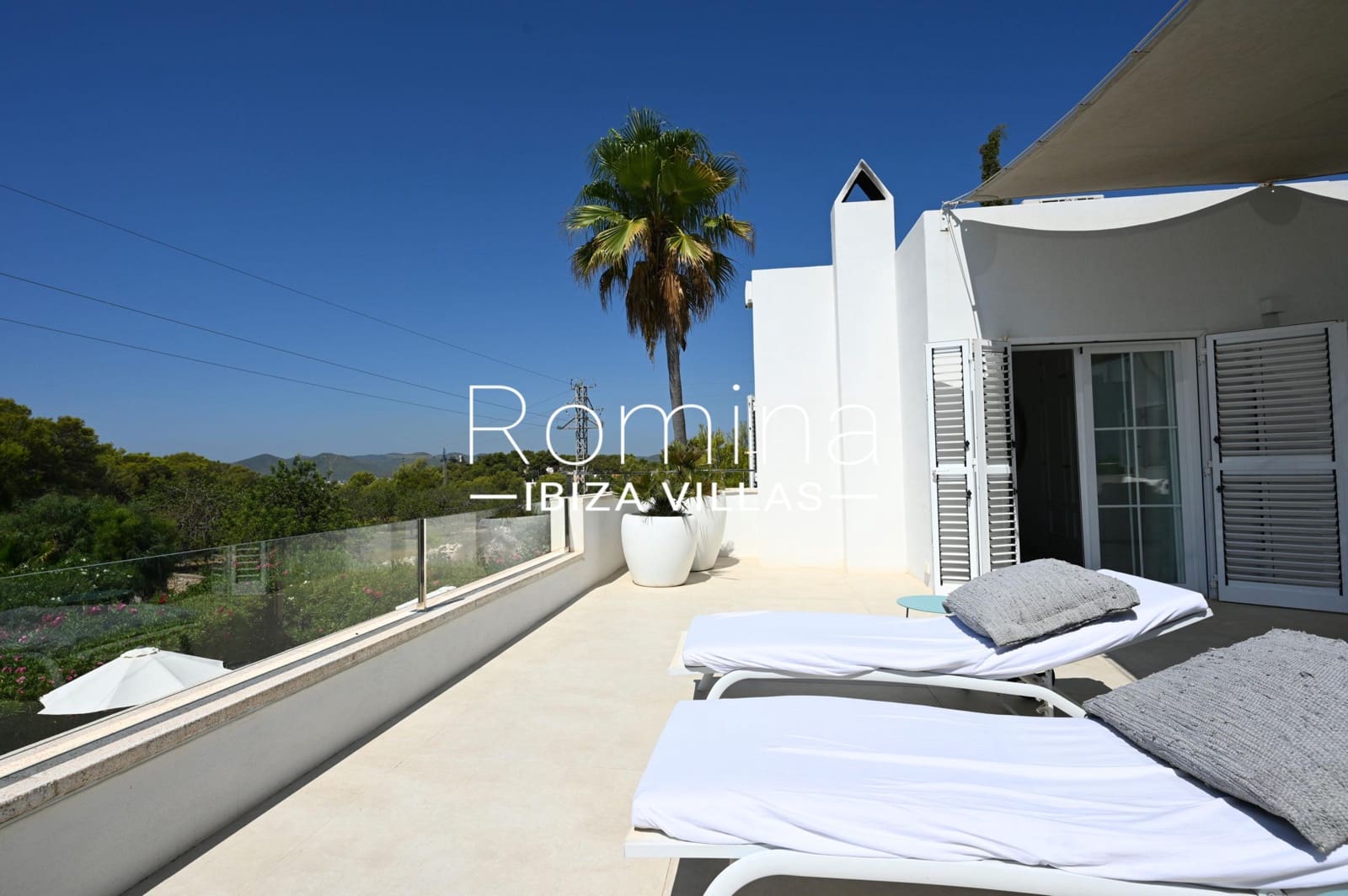 4 soveværelse Villa til salg i Santa Eulalia / Santa Eularia med swimmingpool garage - € 2.970.000 (Ref: 9199968)