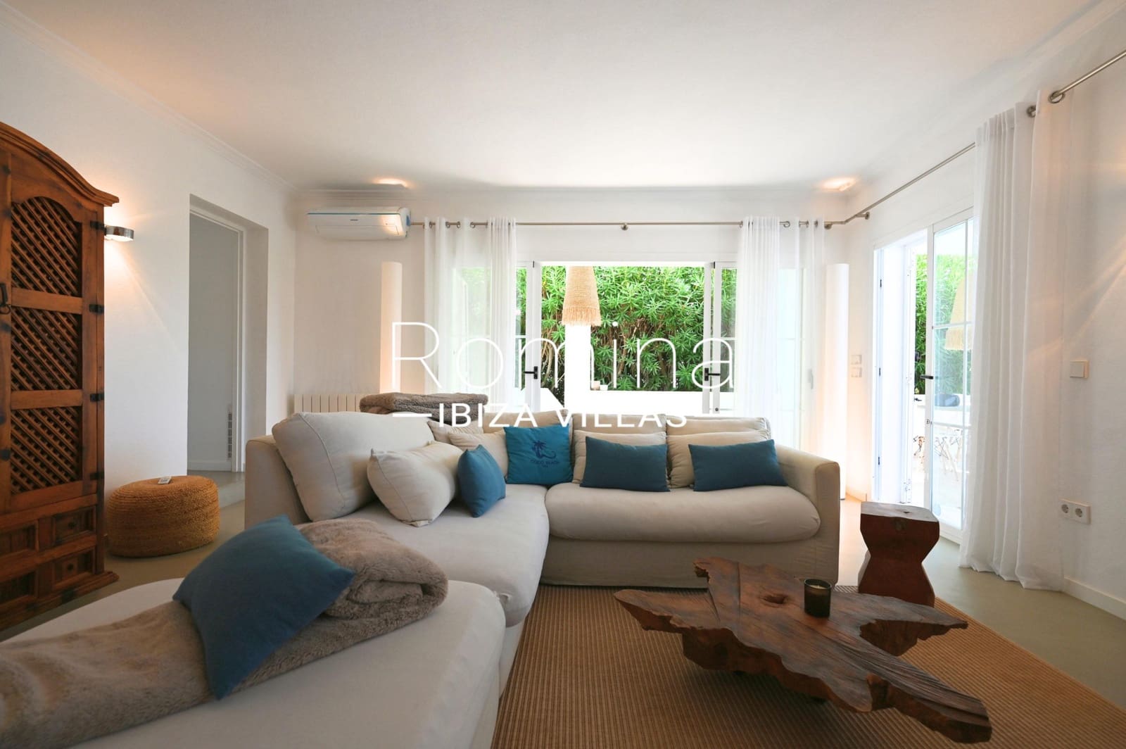 4 soveværelse Villa til salg i Santa Eulalia / Santa Eularia med swimmingpool garage - € 2.970.000 (Ref: 9199968)