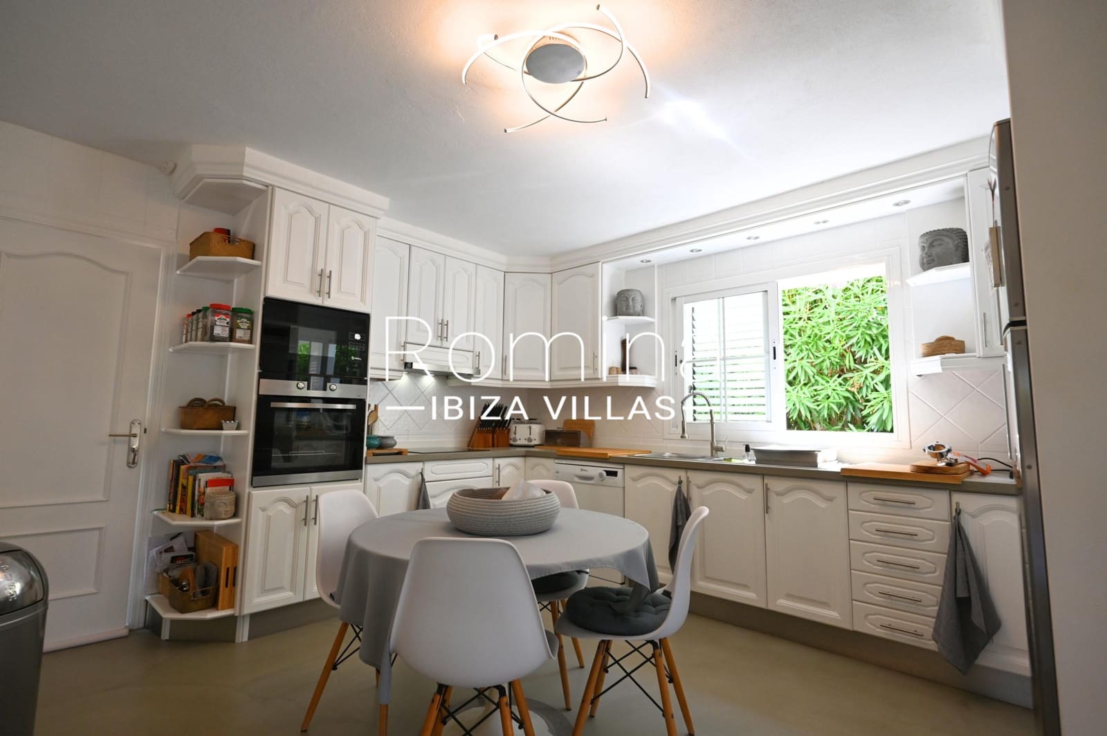 4 soveværelse Villa til salg i Santa Eulalia / Santa Eularia med swimmingpool garage - € 2.970.000 (Ref: 9199968)