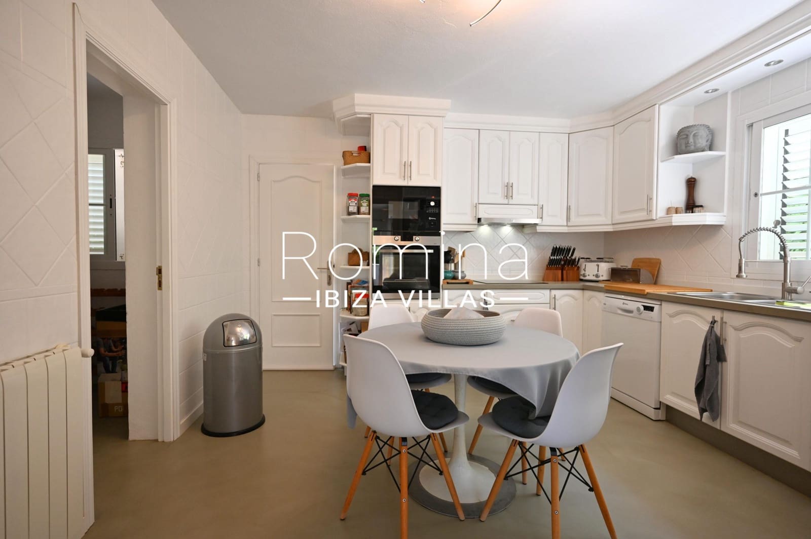 4 soveværelse Villa til salg i Santa Eulalia / Santa Eularia med swimmingpool garage - € 2.970.000 (Ref: 9199968)