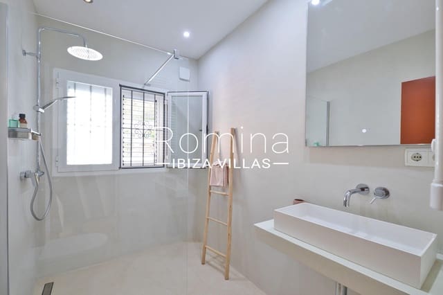 4 soverom Villa til salgs i Cala Llenya, Santa Eulalia / Santa Eularia med svømmebasseng garasje - € 2 800 000 (Ref: 9308712)