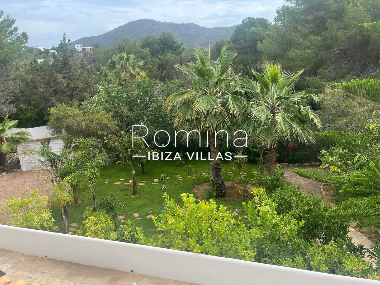 4 soveværelse Villa til salg i Cala Llenya med swimmingpool garage - € 2.800.000 (Ref: 9308712)