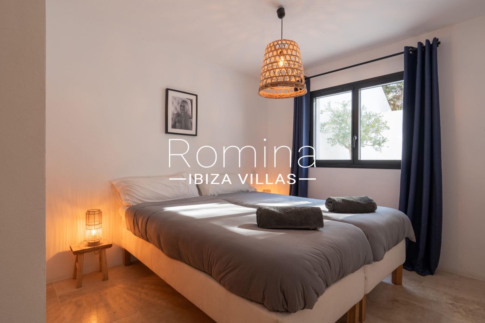 4 soveværelse Villa til salg i Cala Tarida med swimmingpool - € 1.590.000 (Ref: 9357231)