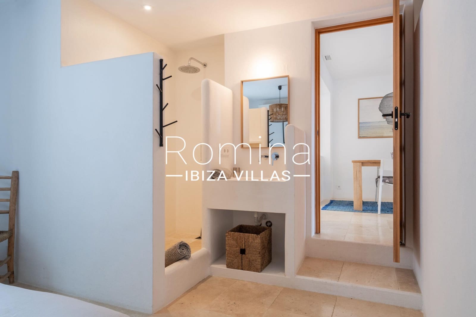 4 soveværelse Villa til salg i Cala Tarida med swimmingpool - € 1.590.000 (Ref: 9357231)