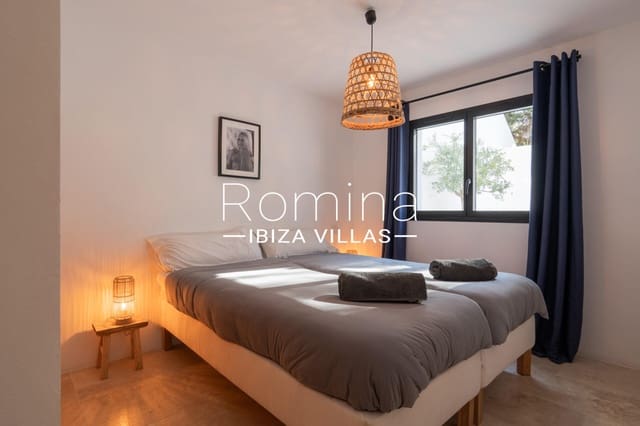 4 soverom Villa til salgs i Cala Tarida, San Jose / Sant Josep de Sa Talaia med svømmebasseng - € 1 590 000 (Ref: 9357231)