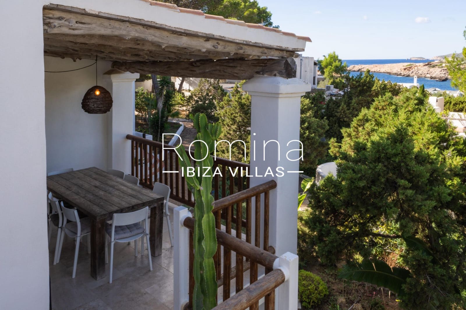 4 soveværelse Villa til salg i Cala Tarida med swimmingpool - € 1.590.000 (Ref: 9357231)