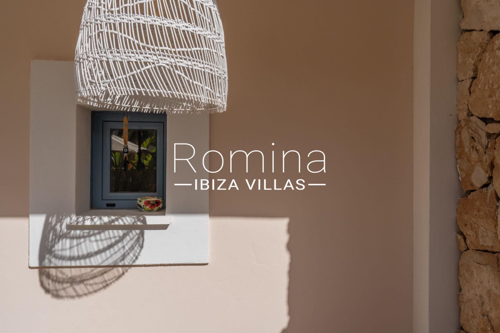 3 slaapkamer Rijtjeshuis te koop in Cala Tarida met zwembad garage - € 825.000 (Ref: 9357592)