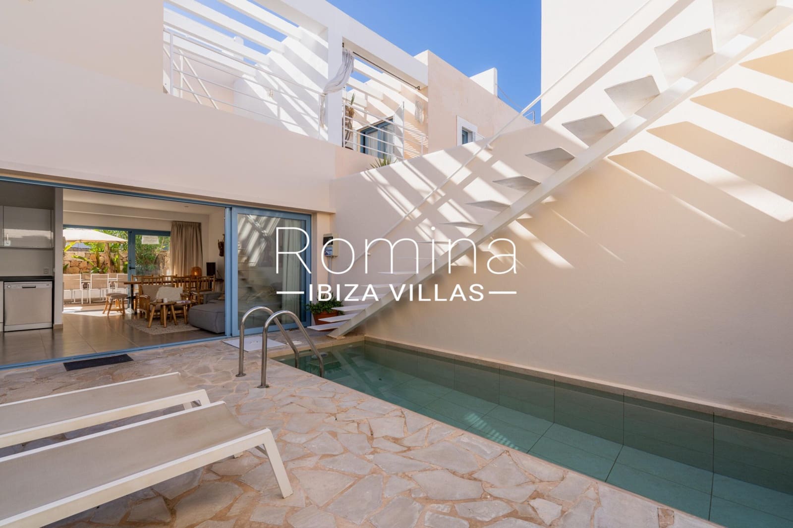 3 slaapkamer Rijtjeshuis te koop in Cala Tarida met zwembad garage - € 825.000 (Ref: 9357592)