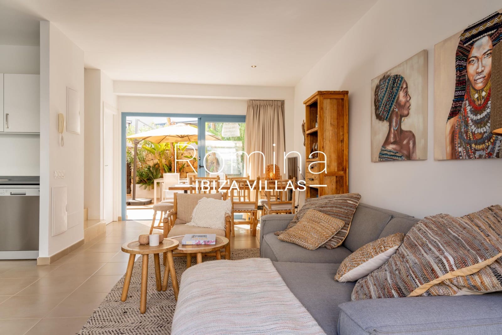 3 slaapkamer Rijtjeshuis te koop in Cala Tarida met zwembad garage - € 825.000 (Ref: 9357592)