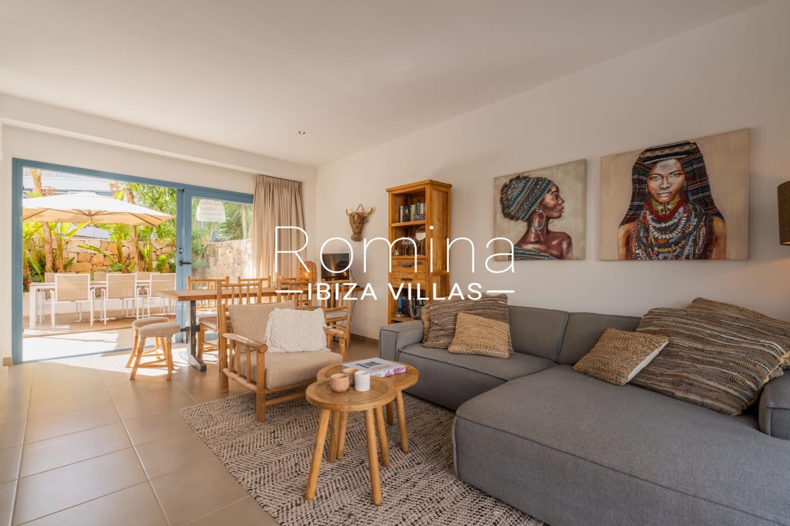 3 slaapkamer Rijtjeshuis te koop in Cala Tarida met zwembad garage - € 825.000 (Ref: 9357592)