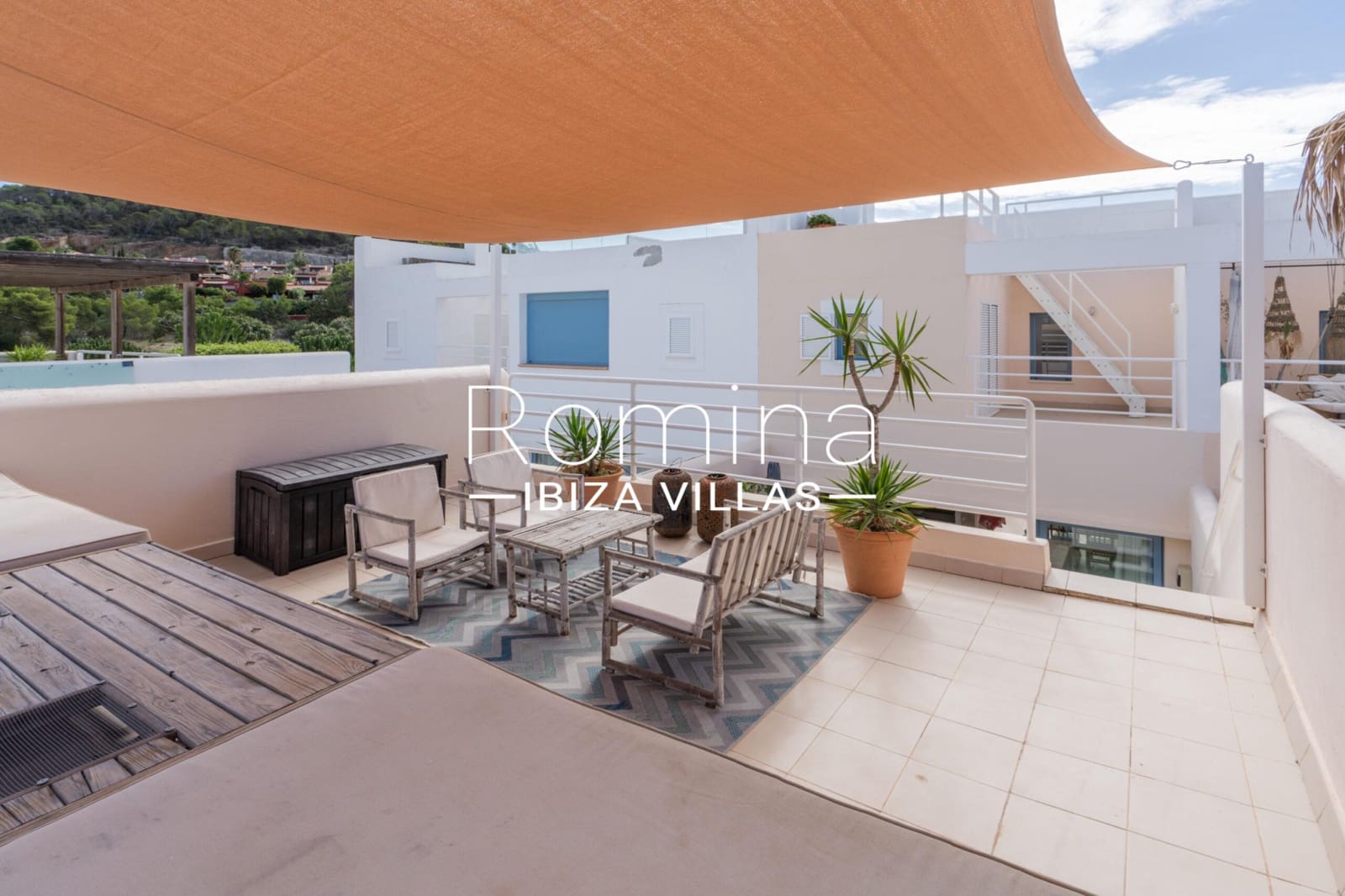 3 slaapkamer Rijtjeshuis te koop in Cala Tarida met zwembad garage - € 825.000 (Ref: 9357592)