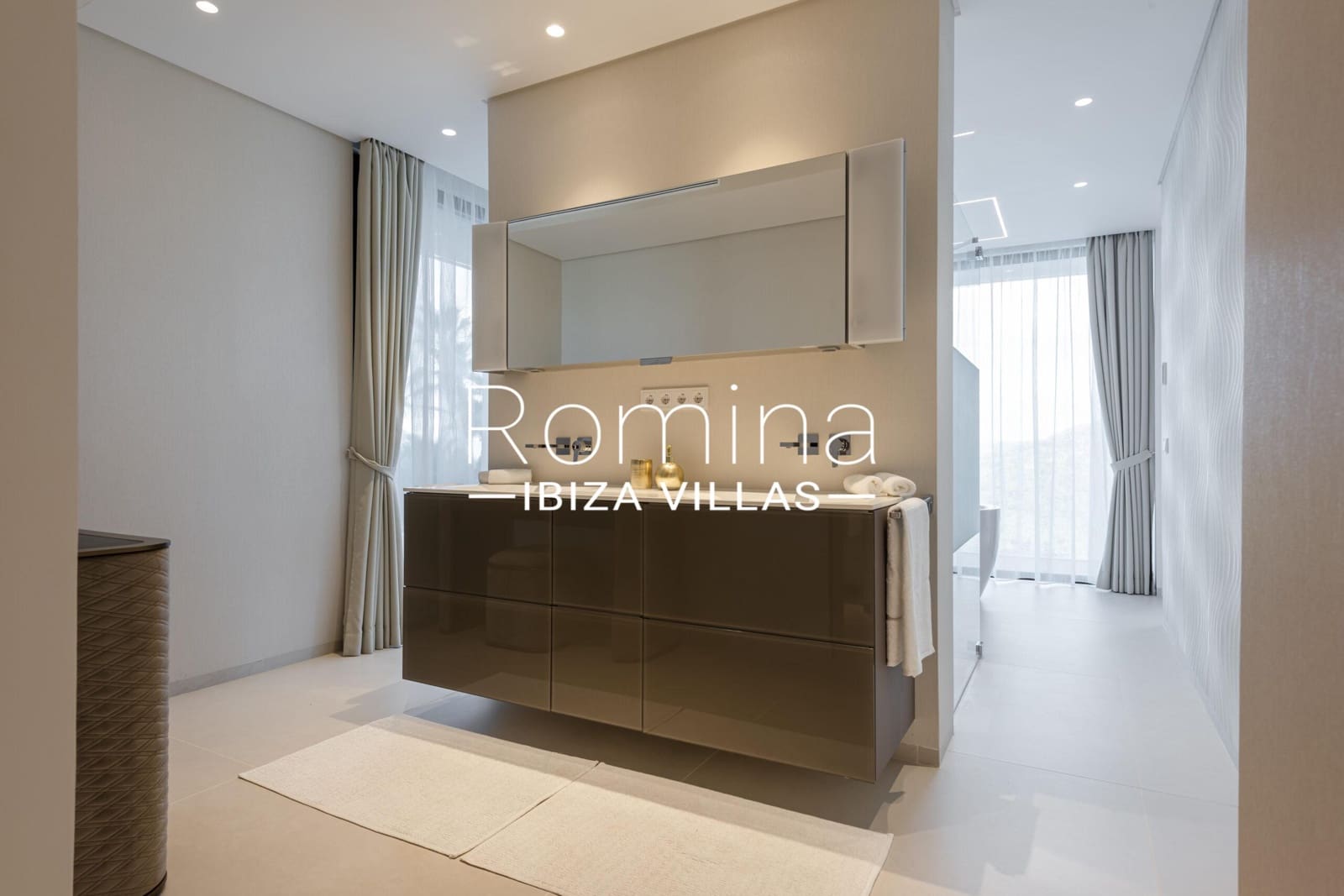 9 makuuhuone Bungalow myytävänä paikassa Roca Llisa mukana uima-altaan 
autotalli - 9 800 000 € (Ref: 9373885)