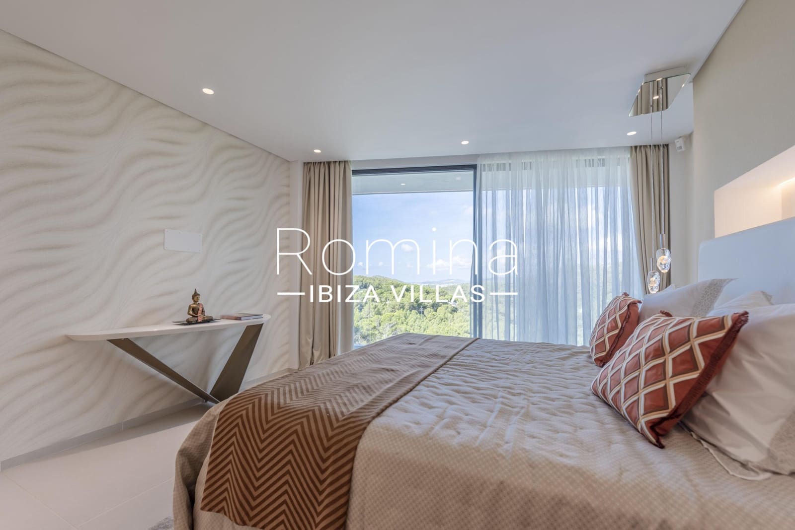 9 makuuhuone Bungalow myytävänä paikassa Roca Llisa mukana uima-altaan 
autotalli - 9 800 000 € (Ref: 9373885)