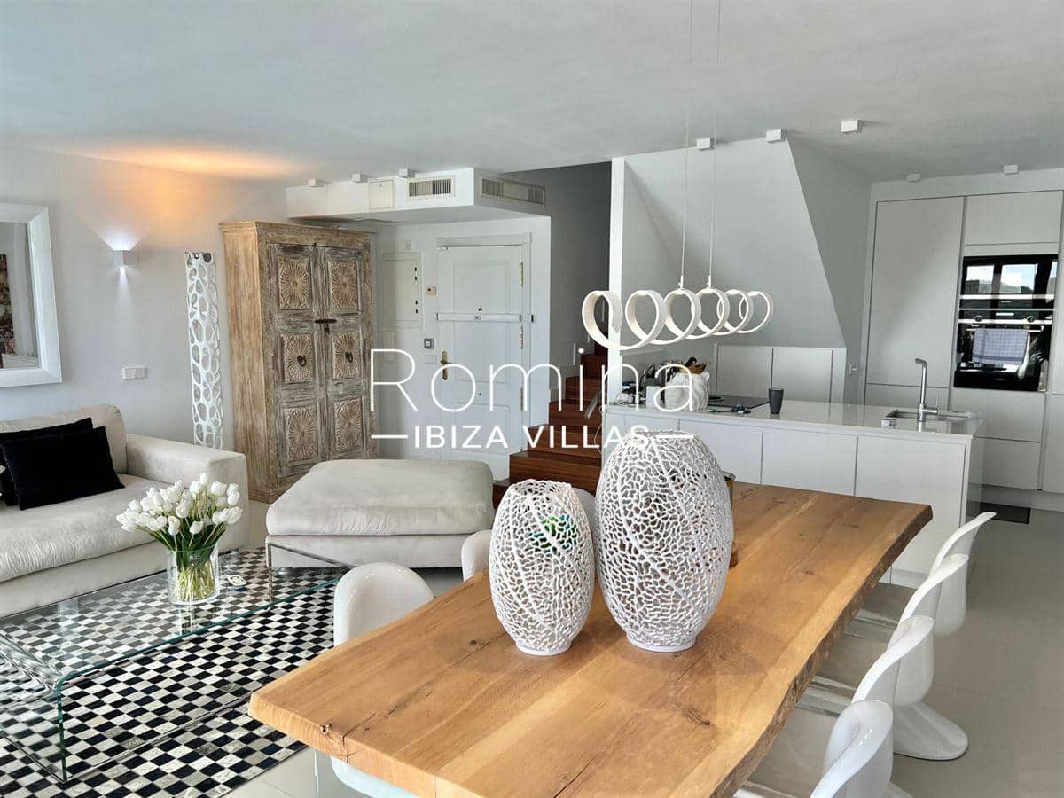 2 bedroom Apartment for sale in Santa Eulalia / Santa Eularia with pool garage - € 1,099,000 (Ref: 9383191)