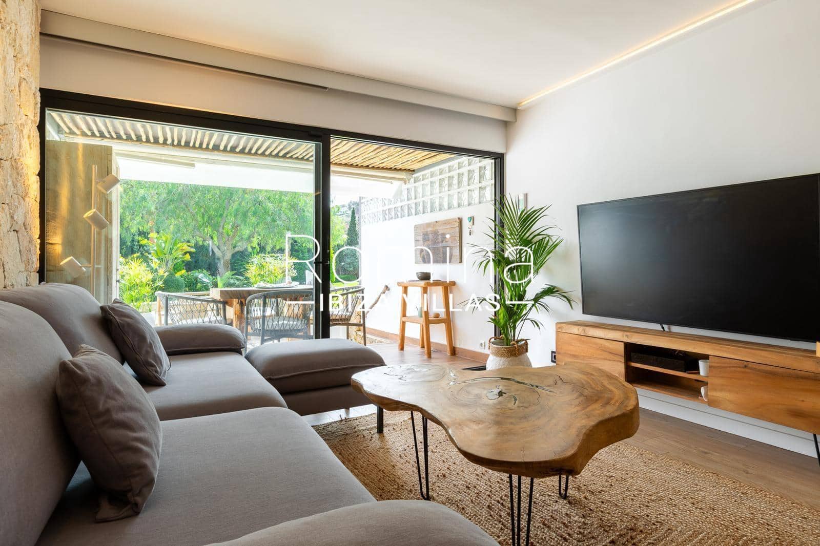 3 makuuhuone Huoneisto myytävänä paikassa Roca Llisa mukana uima-altaan - 790 000 € (Ref: 9388629)