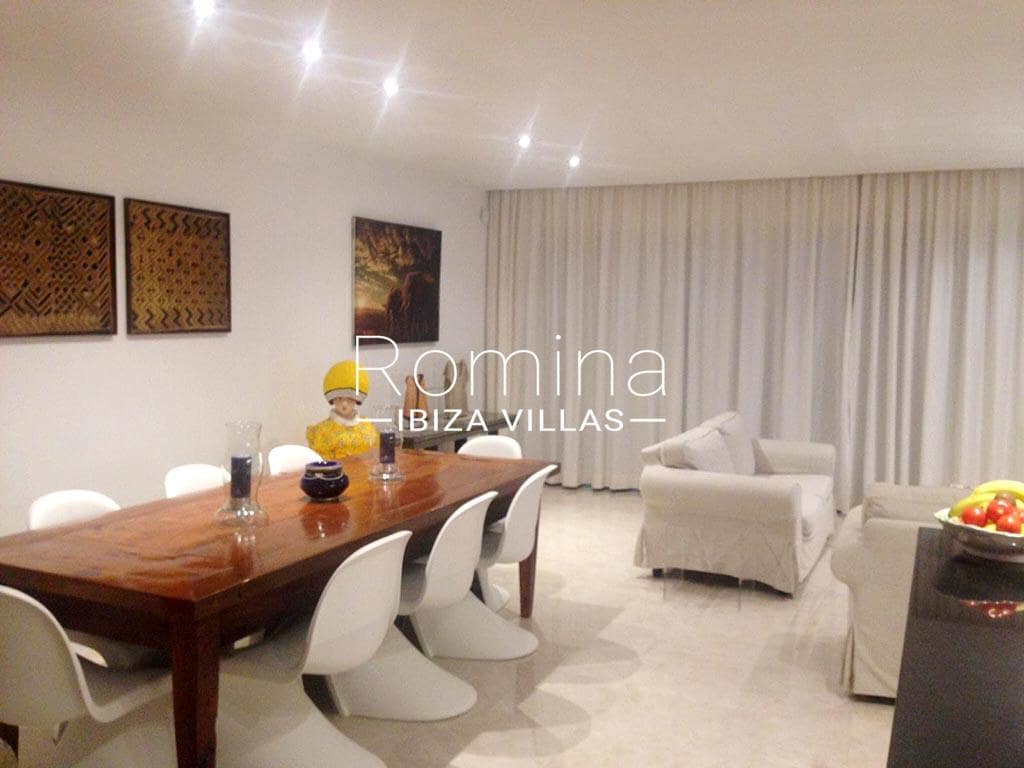 3 makuuhuone Rivitalo myytävänä paikassa Cala Moli mukana uima-altaan 
autotalli - 1 450 000 € (Ref: 9603296)