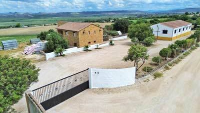 Finca/Casa Rural de 4 habitaciones en Arcos de la Frontera en venta con piscina - 650.000 € (Ref: 10091384)