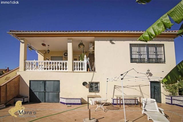 3 bedroom Finca/Country House for sale in La Puebla del Río with pool - € 299,000 (Ref: 3246371)