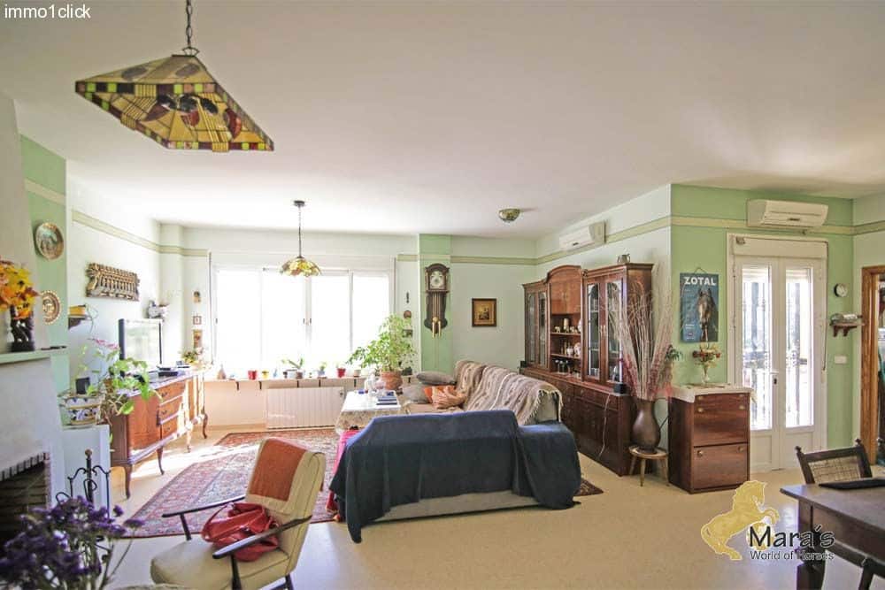 3 slaapkamer Finca/Landhuis te koop in La Puebla del Rio met zwembad - € 299.000 (Ref: 3246371)