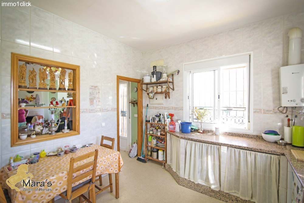 3 slaapkamer Finca/Landhuis te koop in La Puebla del Rio met zwembad - € 299.000 (Ref: 3246371)