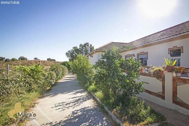 3 bedroom Finca/Country House for sale in La Puebla del Río with pool - € 299,000 (Ref: 3246371)