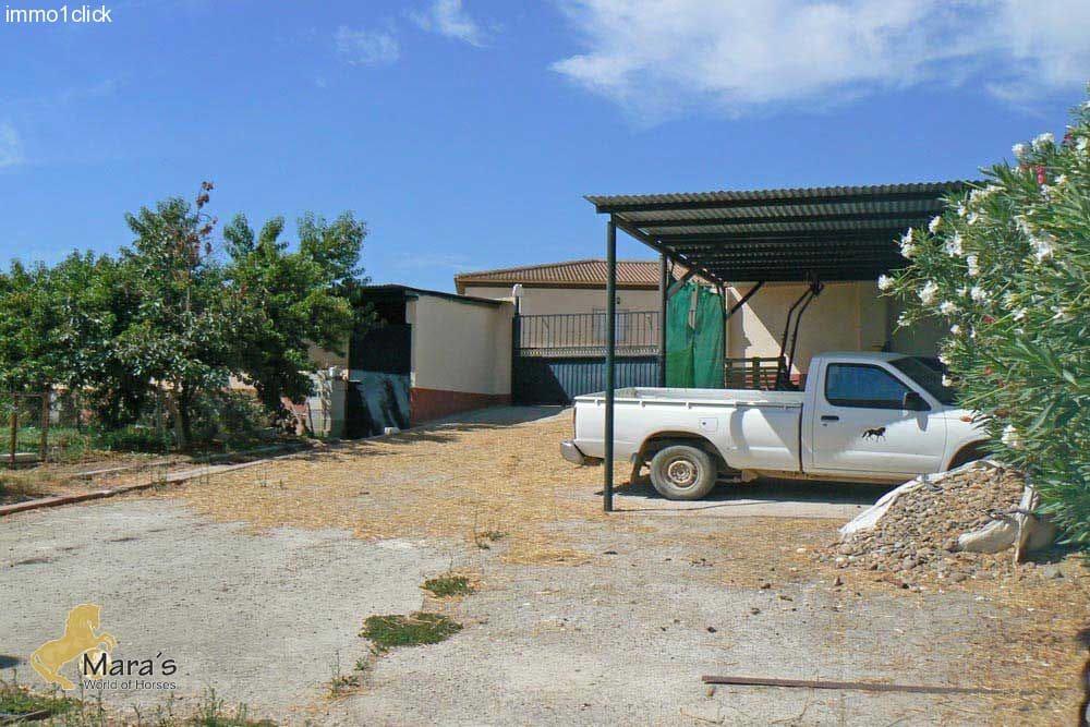 3 slaapkamer Finca/Landhuis te koop in La Puebla del Rio met zwembad - € 299.000 (Ref: 3246371)