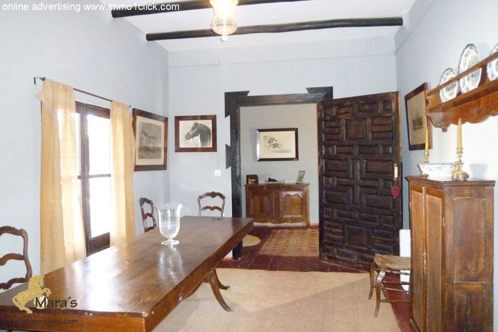 6 soveværelse Finca/Landehus til salg i Coria del Rio med swimmingpool - € 1.300.000 (Ref: 4956443)