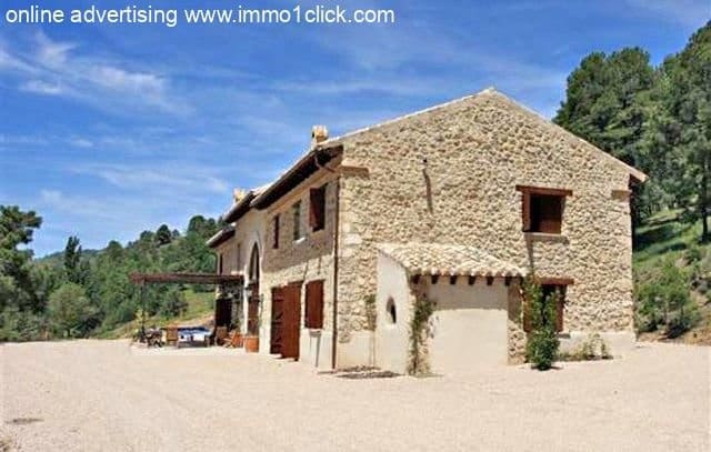 14 soveværelse Finca/Landehus til salg i Segura de la Sierra med swimmingpool - € 2.400.000 (Ref: 5428630)