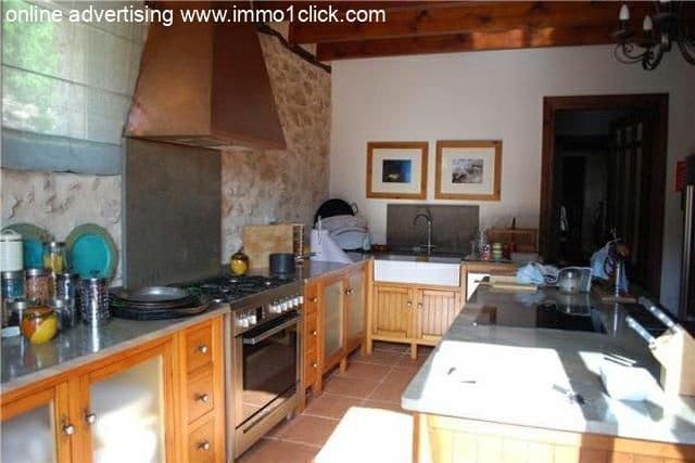 14 soveværelse Finca/Landehus til salg i Segura de la Sierra med swimmingpool - € 2.400.000 (Ref: 5428630)