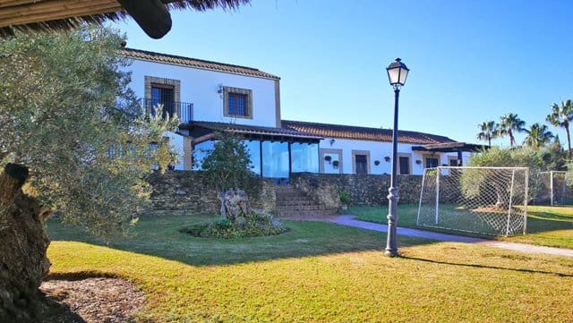 4 Zimmer Finca/Landgut zu verkaufen in Arcos de la Frontera mit Pool - 999.000 € (Ref: 6681205)