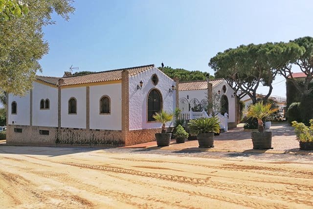 5 soveværelse Finca/Landehus til salg i Chiclana de la Frontera med swimmingpool - € 2.500.000 (Ref: 7290883)