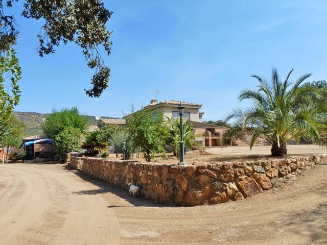 9 slaapkamer Finca/Landhuis te koop in Espiel - € 1.600.000 (Ref: 7348883)