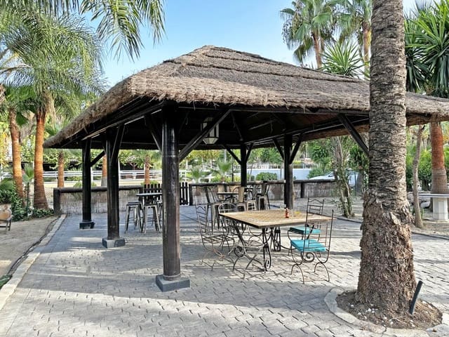 6 soveværelse Finca/Landehus til salg i Las Chapas, Málaga by - € 1.600.000 (Ref: 7796765)