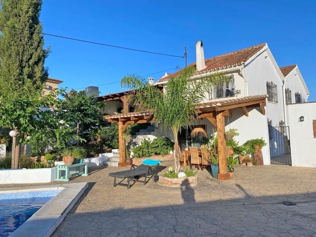 4 Zimmer Finca/Landgut zu verkaufen in Alhaurín el Grande mit Pool - 475.000 € (Ref: 8274406)