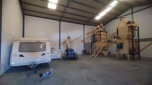 Finca/Landehus til salg i Bornos med swimmingpool - € 780.000 (Ref: 8325031)